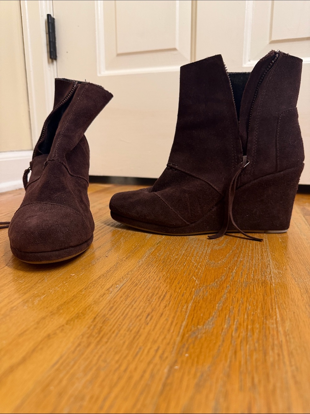 Toms Women's Wedge Ankle Boots in Dark Brown Suede